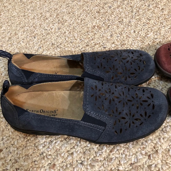 Earth Origins Leather Upper Suede Cutouts - Picture 3 of 7